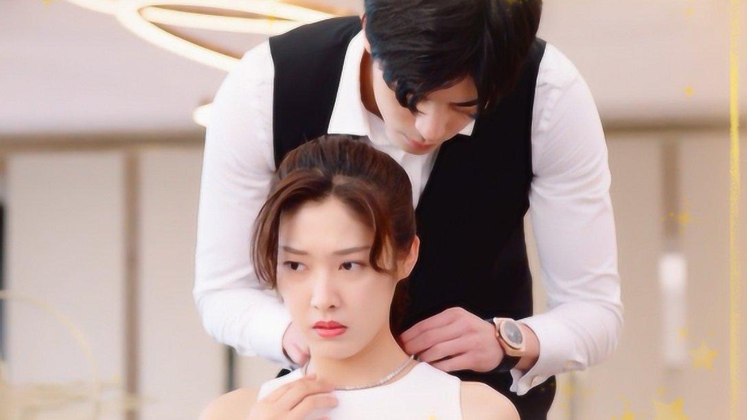 如何判断一个女生是否希望你去追她？